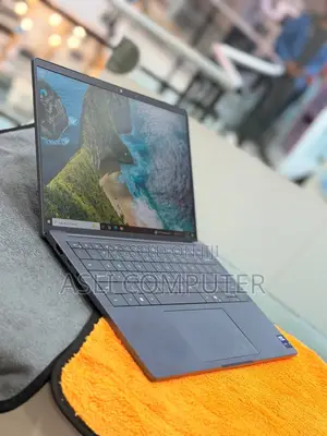 New Laptop Dell 16GB Intel Core i5 SSD 512GB