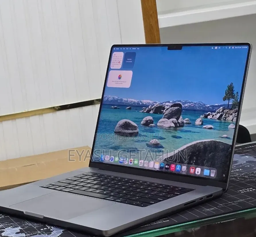 New Laptop Apple MacBook Air 2022 M2 16GB Apple M2 SSD 256GB