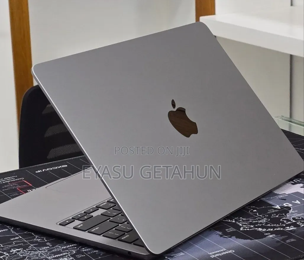 New Laptop Apple MacBook Air 2022 M2 16GB Apple M2 SSD 256GB