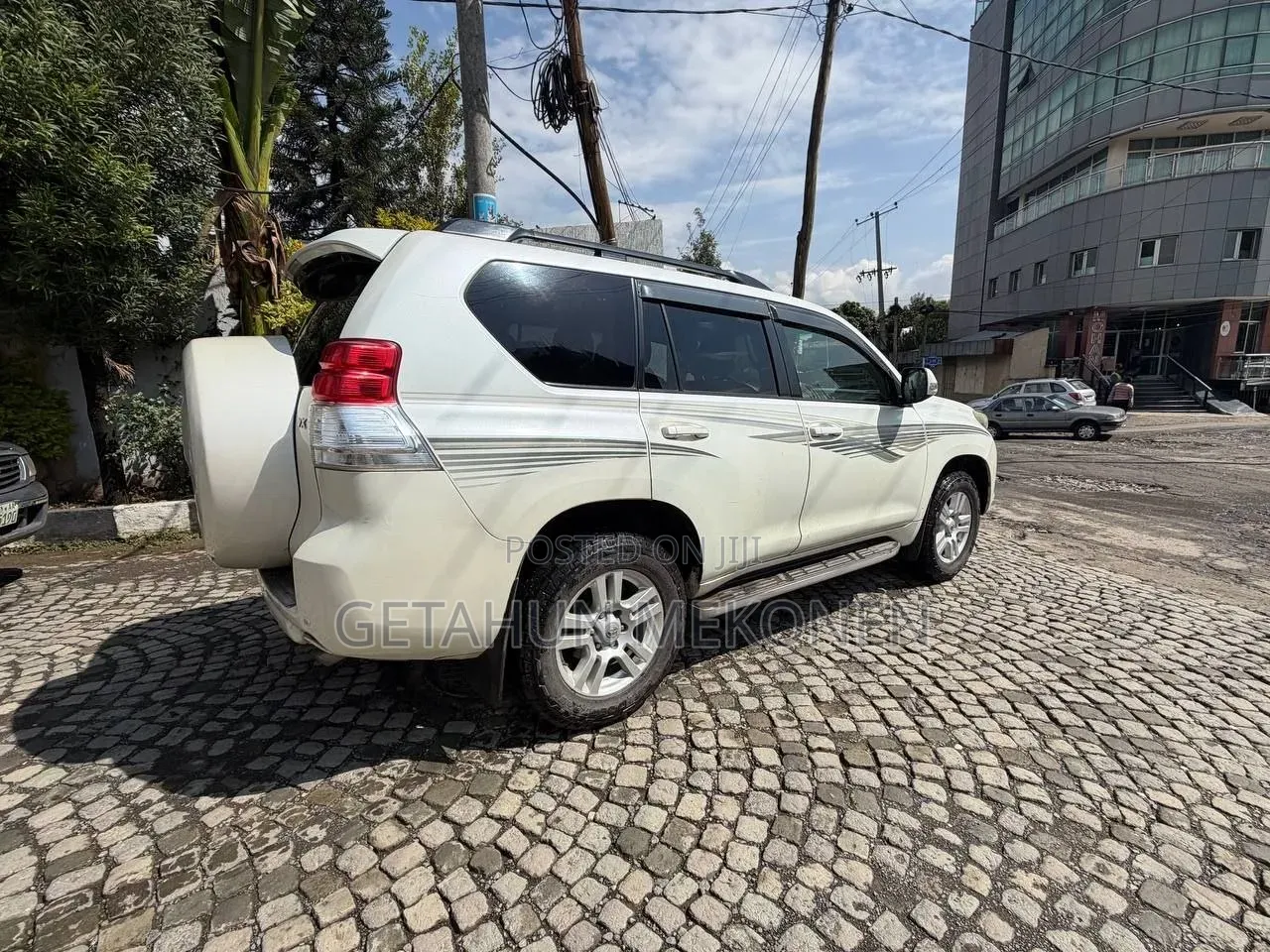 Toyota Land Cruiser 2012 White