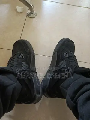 Jordan 4 Black