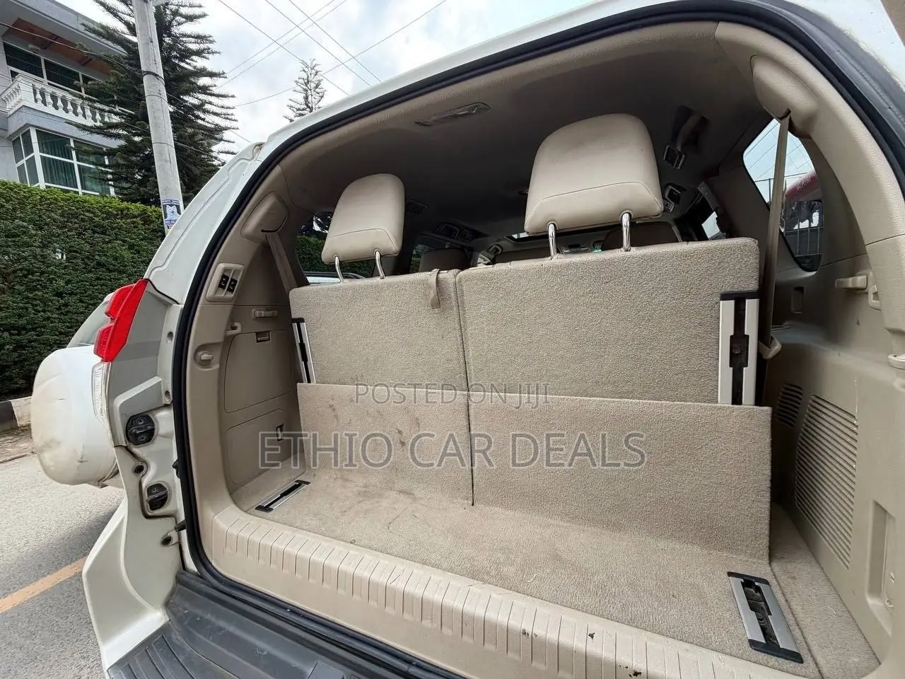 Toyota Land Cruiser Prado 2011 White