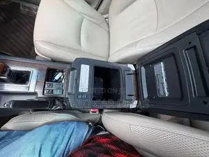 Toyota Land Cruiser Prado 2011 White