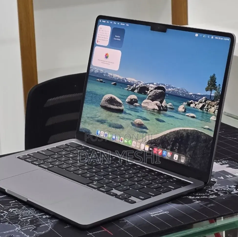 New Laptop Apple MacBook Air 2022 M2 16GB Apple M2 SSD 256GB