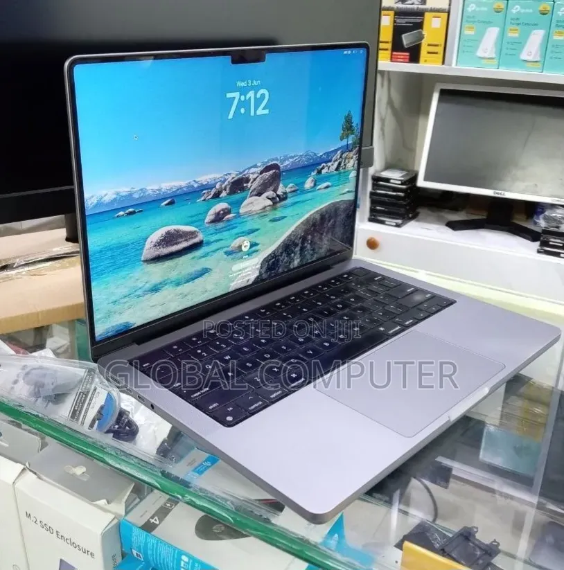 New Laptop Apple MacBook Pro 2021 M1 32GB Apple M1 Pro SSD 512GB