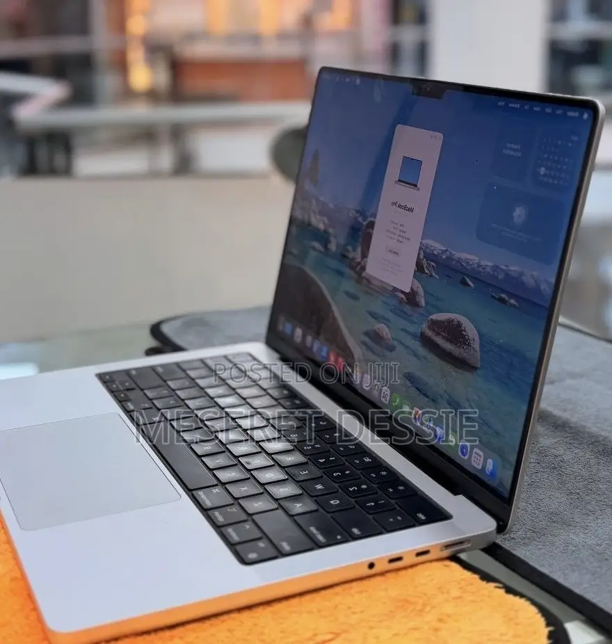 New Laptop Apple MacBook Pro 2023 M2 Pro 16GB Apple M4 Pro SSD 512GB