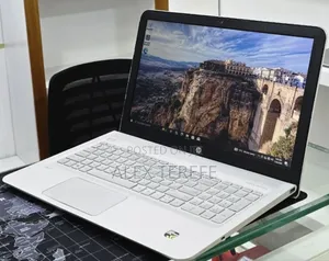 New Laptop HP Envy 15 8GB Intel Core i5 HDD+SSD 128GB