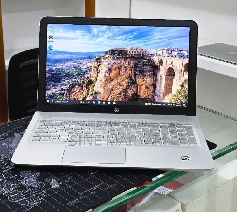 New Laptop HP 14z 12GB Intel Core i5 HDD+SSD 1T
