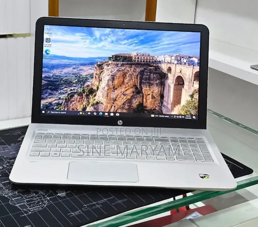 New Laptop HP 14z 12GB Intel Core i5 HDD+SSD 1T