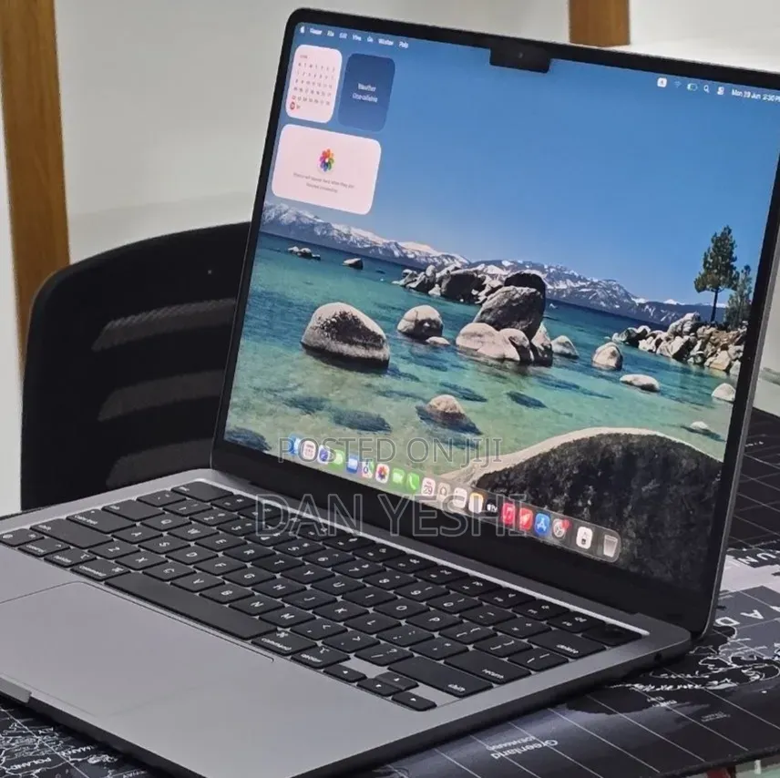 New Laptop Apple MacBook Air 2022 M2 16GB Apple M2 SSD 256GB
