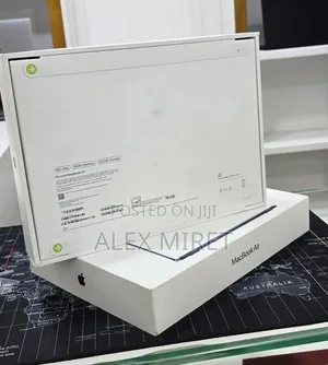 New Laptop Apple MacBook 16GB Apple M5 SSD 512GB
