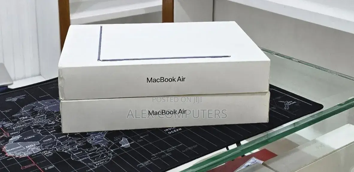 New Laptop Apple MacBook 16GB Apple M5 SSD 512GB