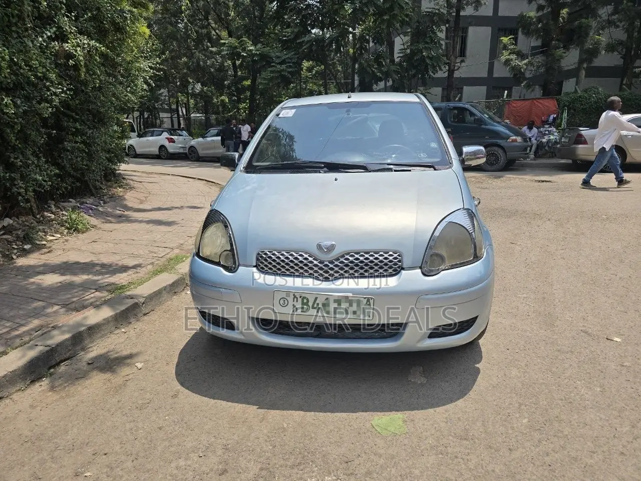 Toyota Vitz 2002 Blue