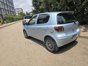 Toyota Vitz 2002 Blue