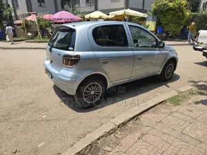 Toyota Vitz 2002 Blue