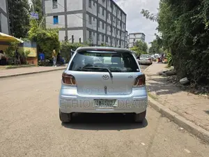 Toyota Vitz 2002 Blue