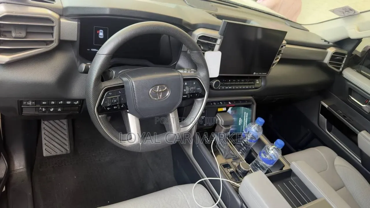 Toyota Sequoia 2023 Gray