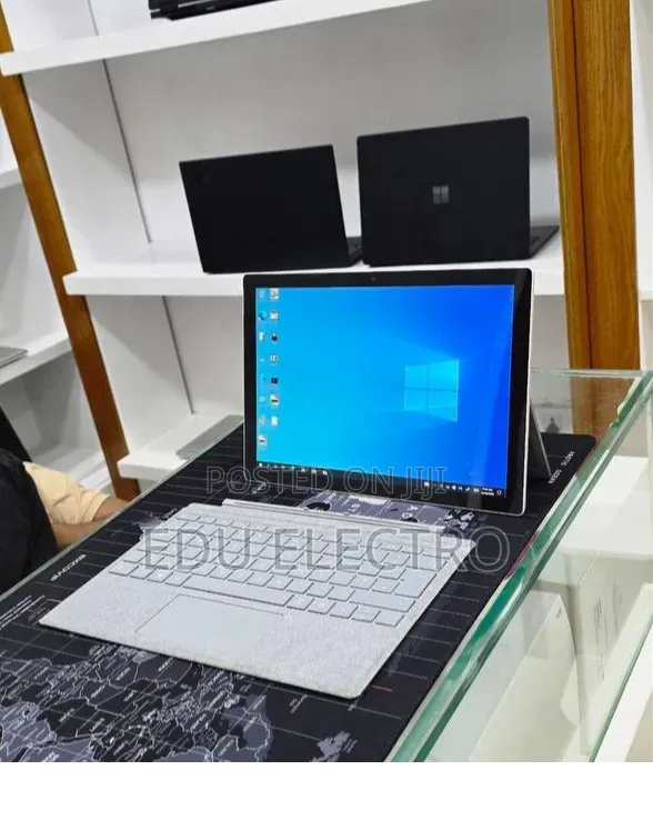 New Laptop Microsoft Surface Pro 7+ 16GB Intel Core i5 SSD 256GB