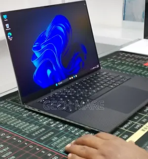 New Laptop Dell XPS 15 16GB Intel Core i7 SSD 512GB
