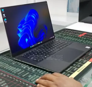 New Laptop Dell XPS 15 16GB Intel Core i7 SSD 512GB