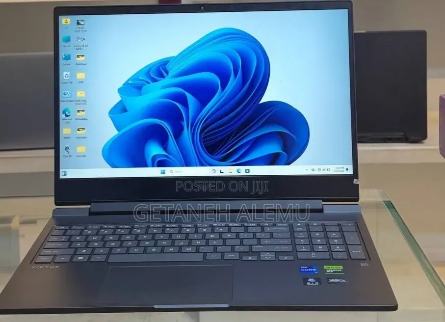 New Laptop HP Victus 16 16GB Intel Core i7 SSD 1T
