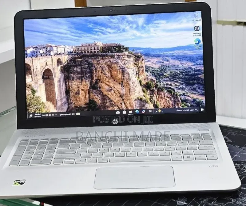 New Laptop HP Envy 15 12GB Intel Core i5 SSD 128GB