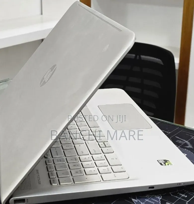 New Laptop HP Envy 15 12GB Intel Core i5 SSD 128GB