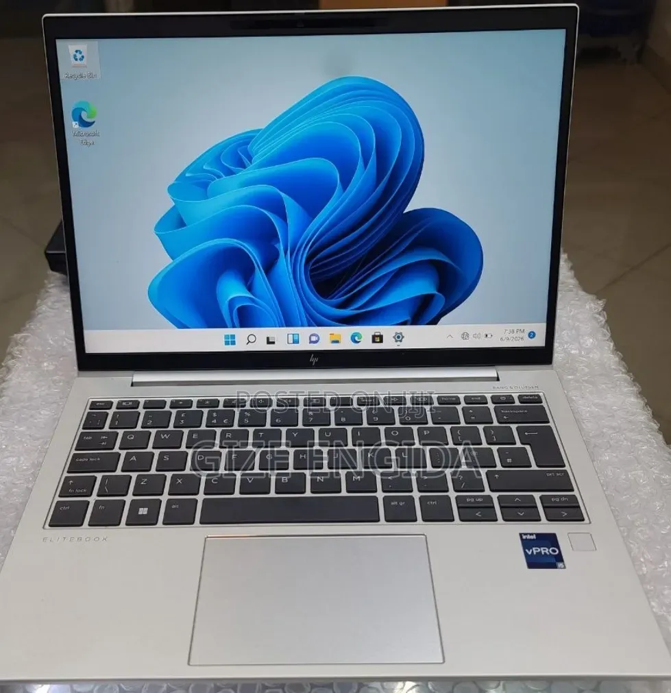 New Laptop HP EliteBook 830 G9 16GB Intel Core i5 SSD 512GB