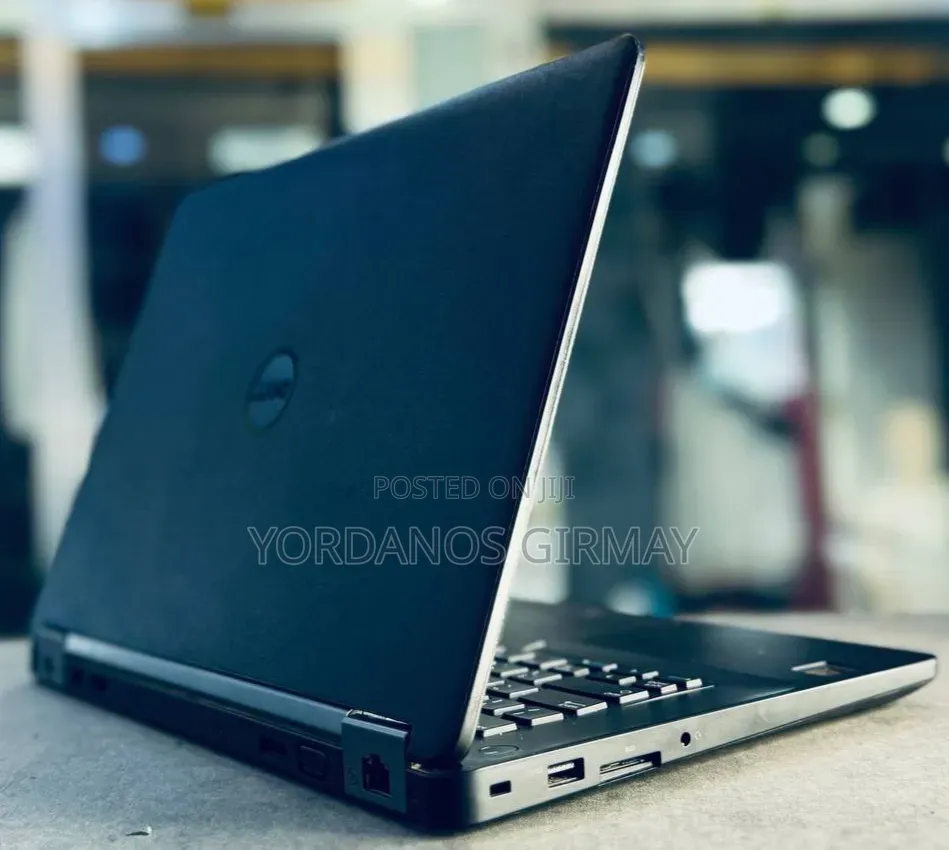 Laptop Dell Latitude 5310 8GB Intel Core i5 SSD 512GB