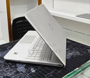 Laptop HP 15 12GB Intel Core i5 HDD+SSD 1T
