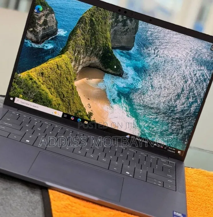 New Laptop Dell Pro 14 8GB Intel Core Ultra 5 SSD 256GB