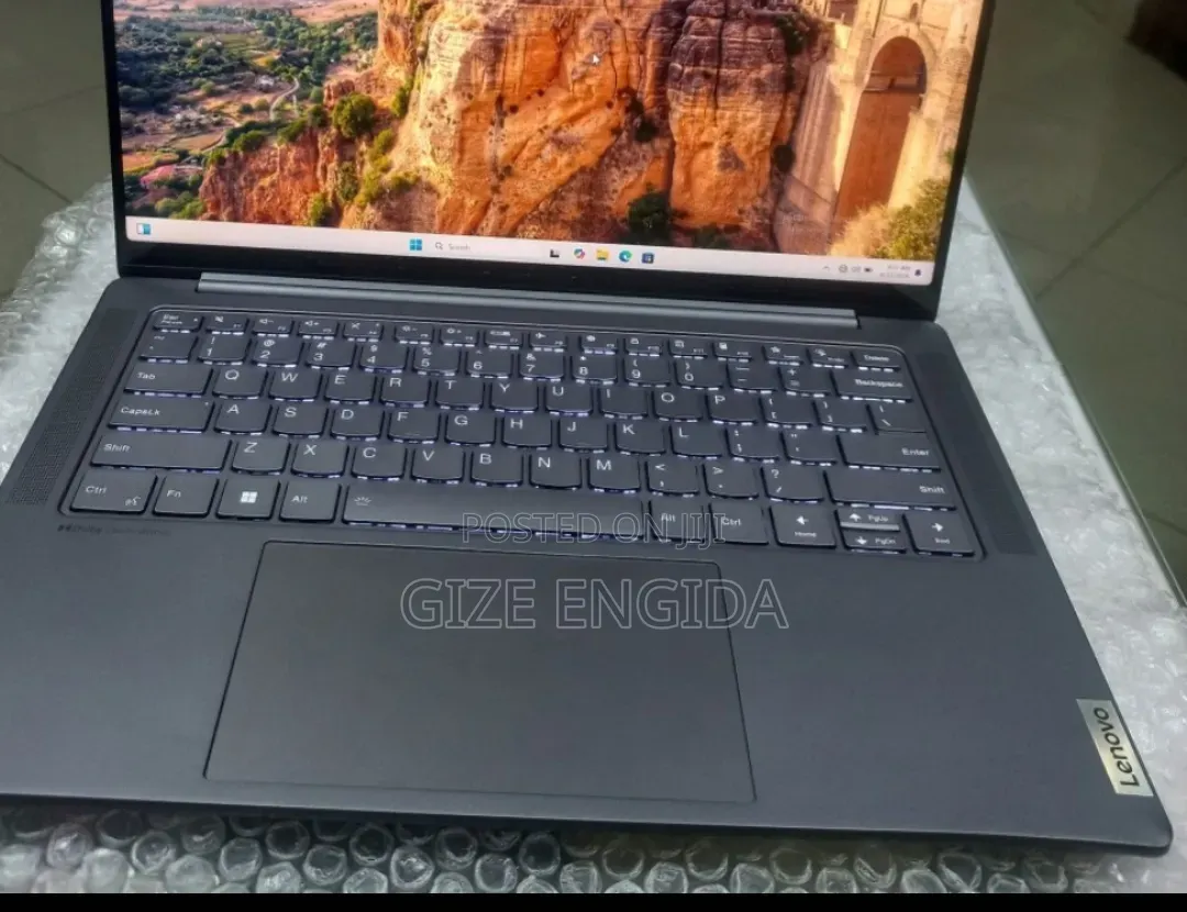 New Laptop Lenovo ThinkPad Yoga 16GB AMD Ryzen 7 SSD 512GB