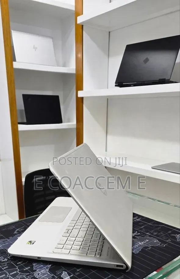 Laptop HP 15 12GB Intel Core i5 HDD+SSD 1T