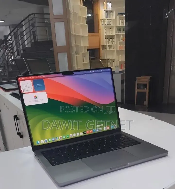 New Laptop Apple MacBook Pro 2021 M1 Max 32GB Apple M1 SSD 512GB