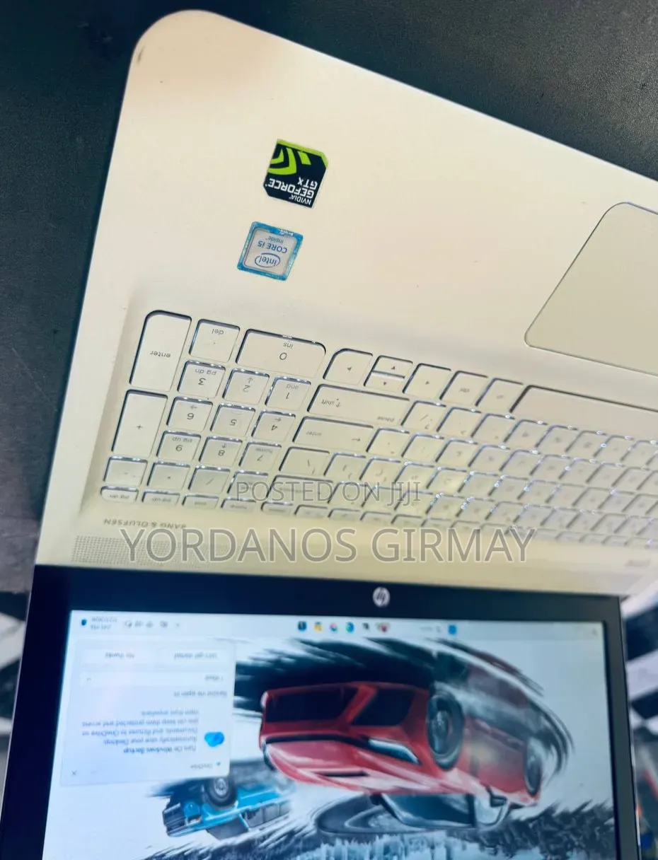 New Laptop HP Envy 15 16GB Intel Core i5 SSHD (Hybrid) 1T