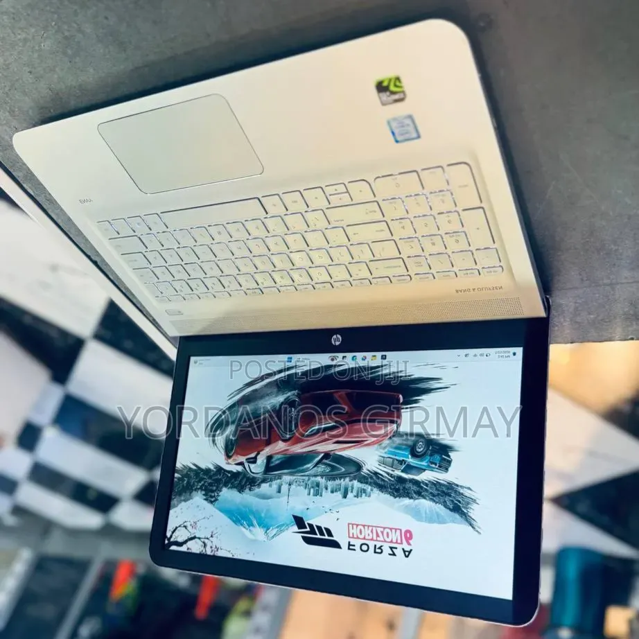 New Laptop HP Envy 15 16GB Intel Core i5 SSHD (Hybrid) 1T
