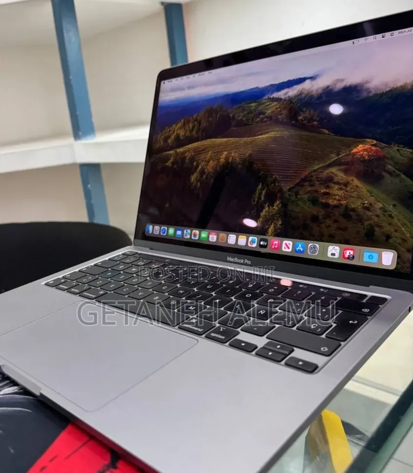 New Laptop Apple MacBook Pro 2021 M1 16GB Intel Core Ultra 7 SSD 512GB