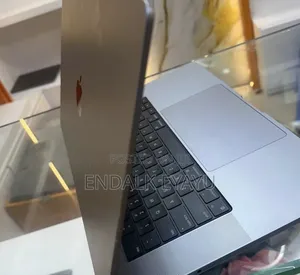 New Laptop Apple MacBook Pro 2020 M1 16GB Apple M1 Pro SSD 512GB