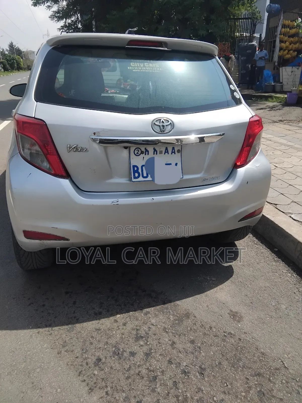 Toyota Yaris 2012 Silver