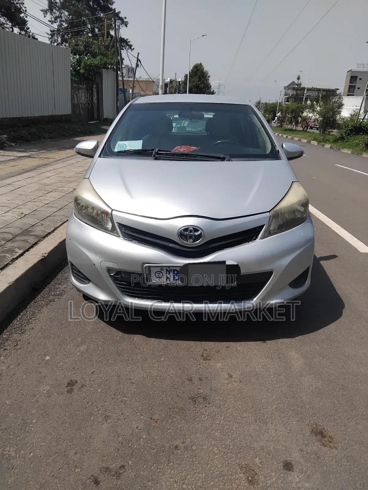 Toyota Yaris 2012 Silver