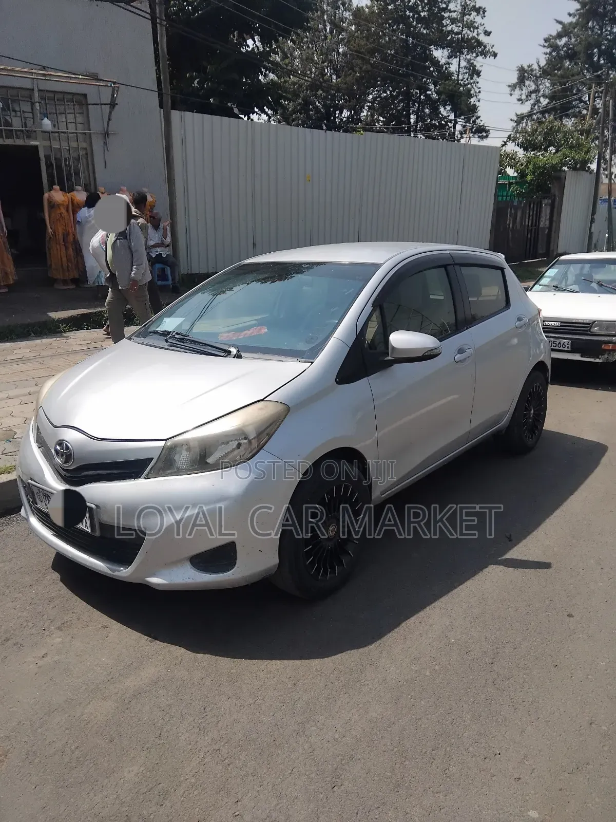 Toyota Yaris 2012 Silver
