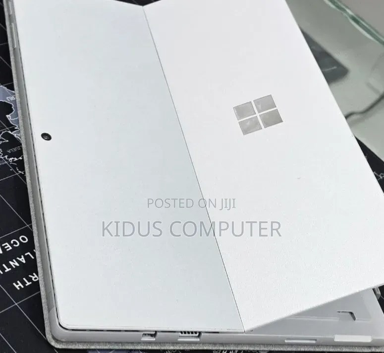 New Laptop Microsoft Surface 16GB Intel Core i5 SSD 256GB