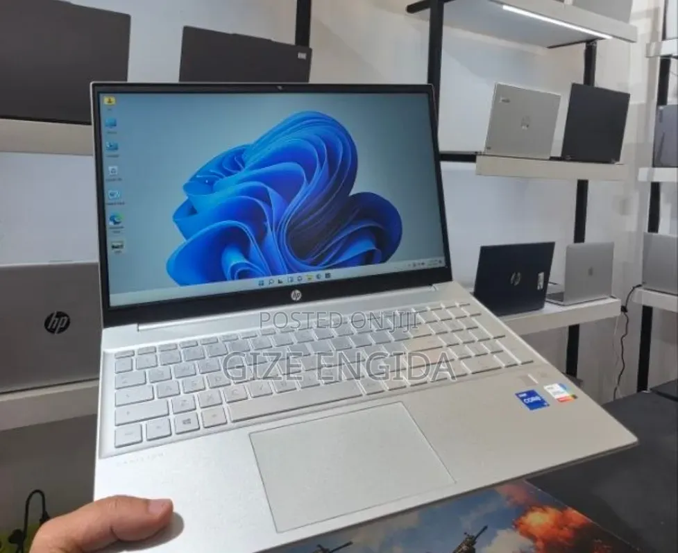 New Laptop HP Pavilion 15 16GB Intel Core i7 SSD 512GB
