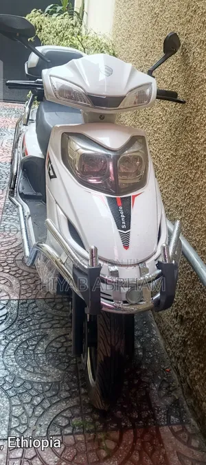 New Piaggio Scooter 2024 White