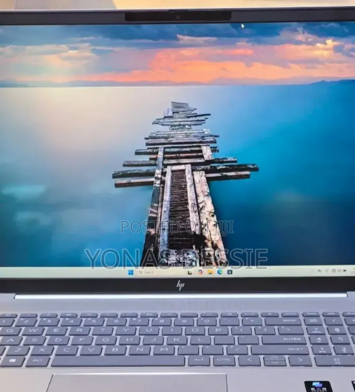 New Laptop HP Pavilion 15-cs3063cl 16GB Intel Core i7 SSD 1T