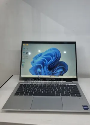 New Laptop HP EliteBook 830 16GB Intel Core i7 SSD 512GB