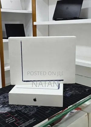 New Laptop Apple MacBook Air 2026 M5 16GB Apple M5 SSD 512GB