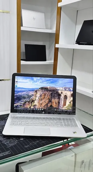 New Laptop HP Envy 15 12GB Intel Core i5 SSD 128GB