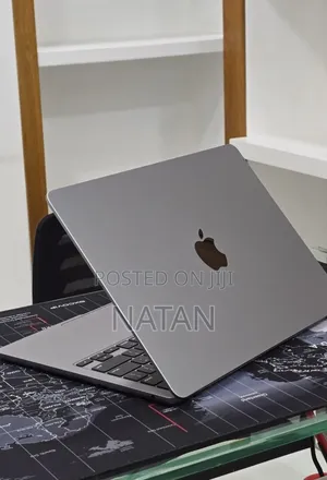 New Laptop Apple MacBook Air 2022 M2 16GB Apple M2 SSD 256GB