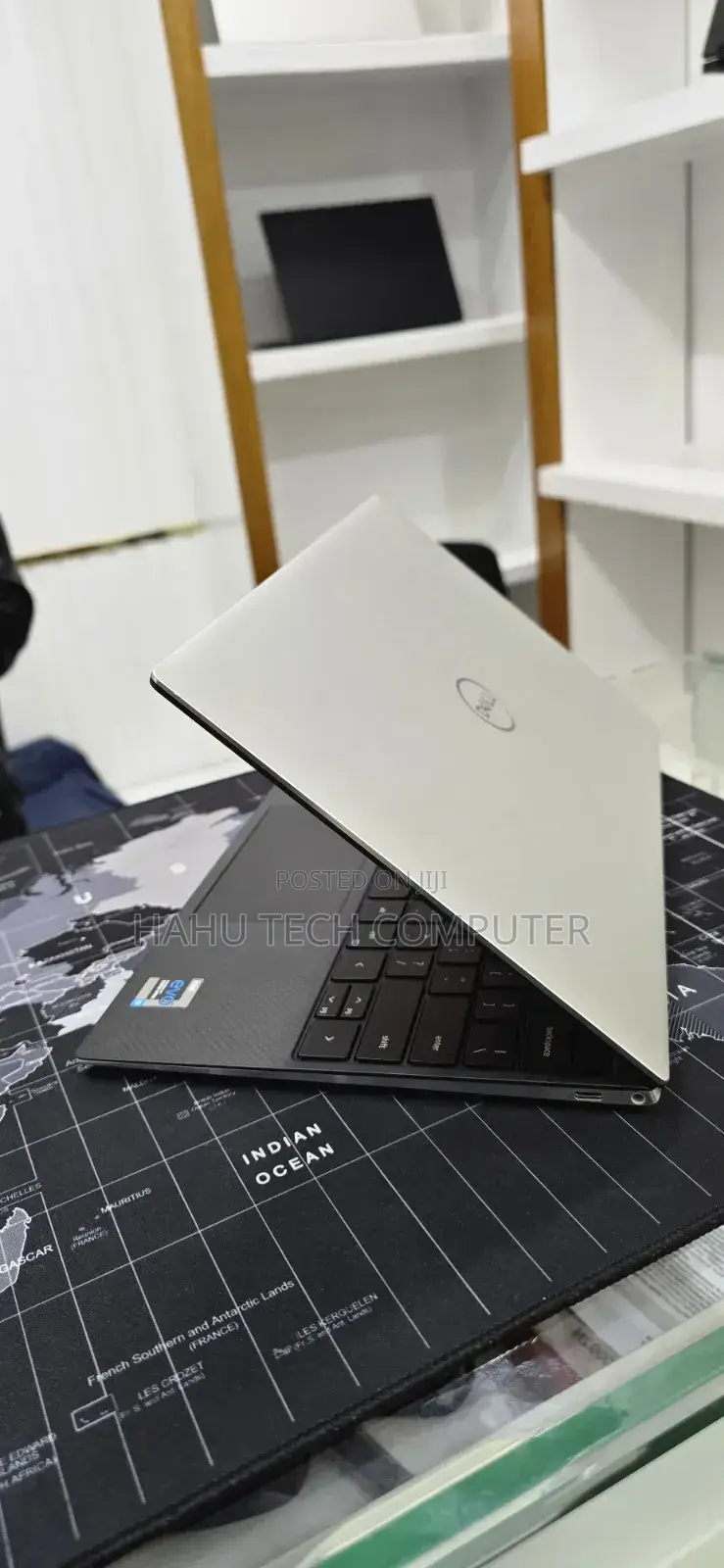 New Laptop Dell XPS 13 16GB Intel Core i7 SSD 512GB